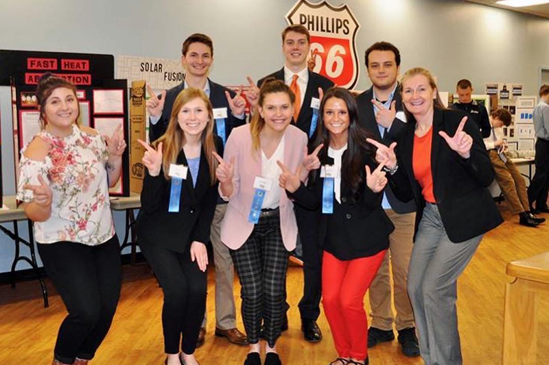 Research is important to the Honors College. We offer opportunities for students to present their findings and connect with others.